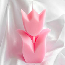Load image into Gallery viewer, Tulip 🌷 Flower Candle

